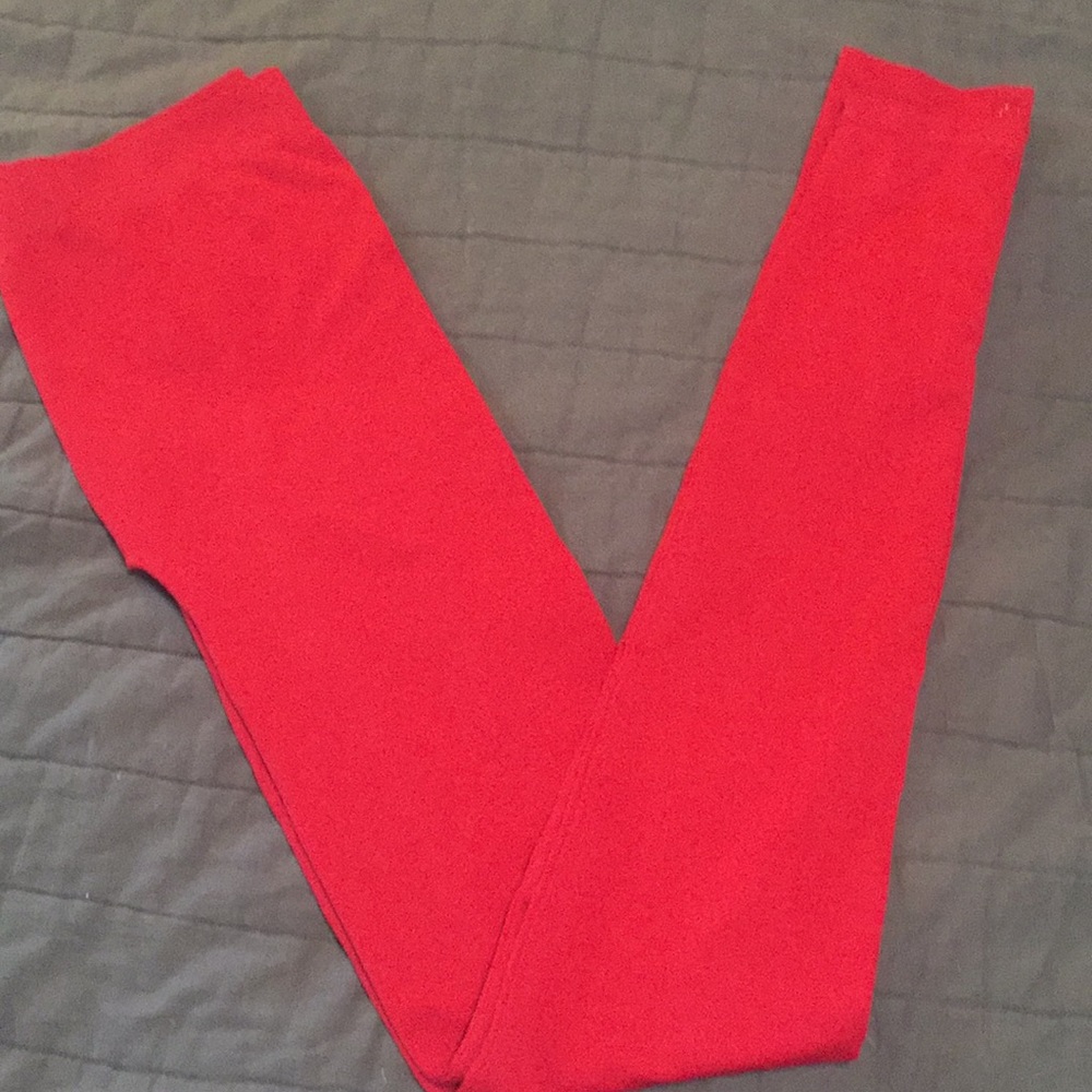 Romeo and Juliet Coutures Red Leggings